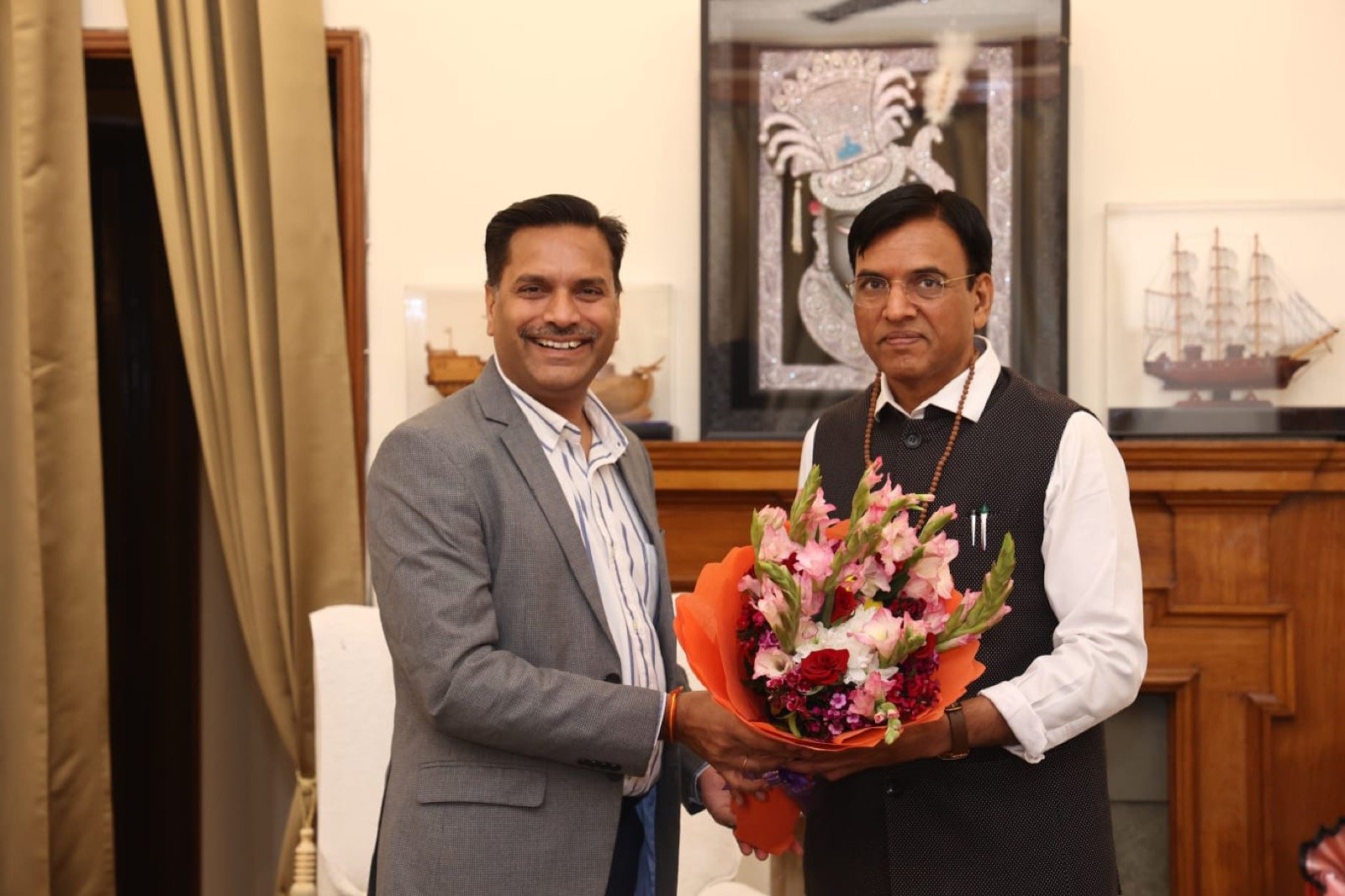 Chitresh Soni in a formal meeting with a senior leader