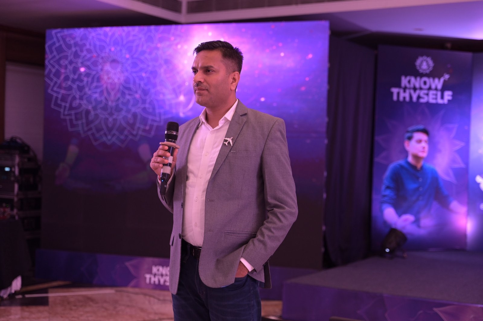 Chitresh Soni speaking on stage